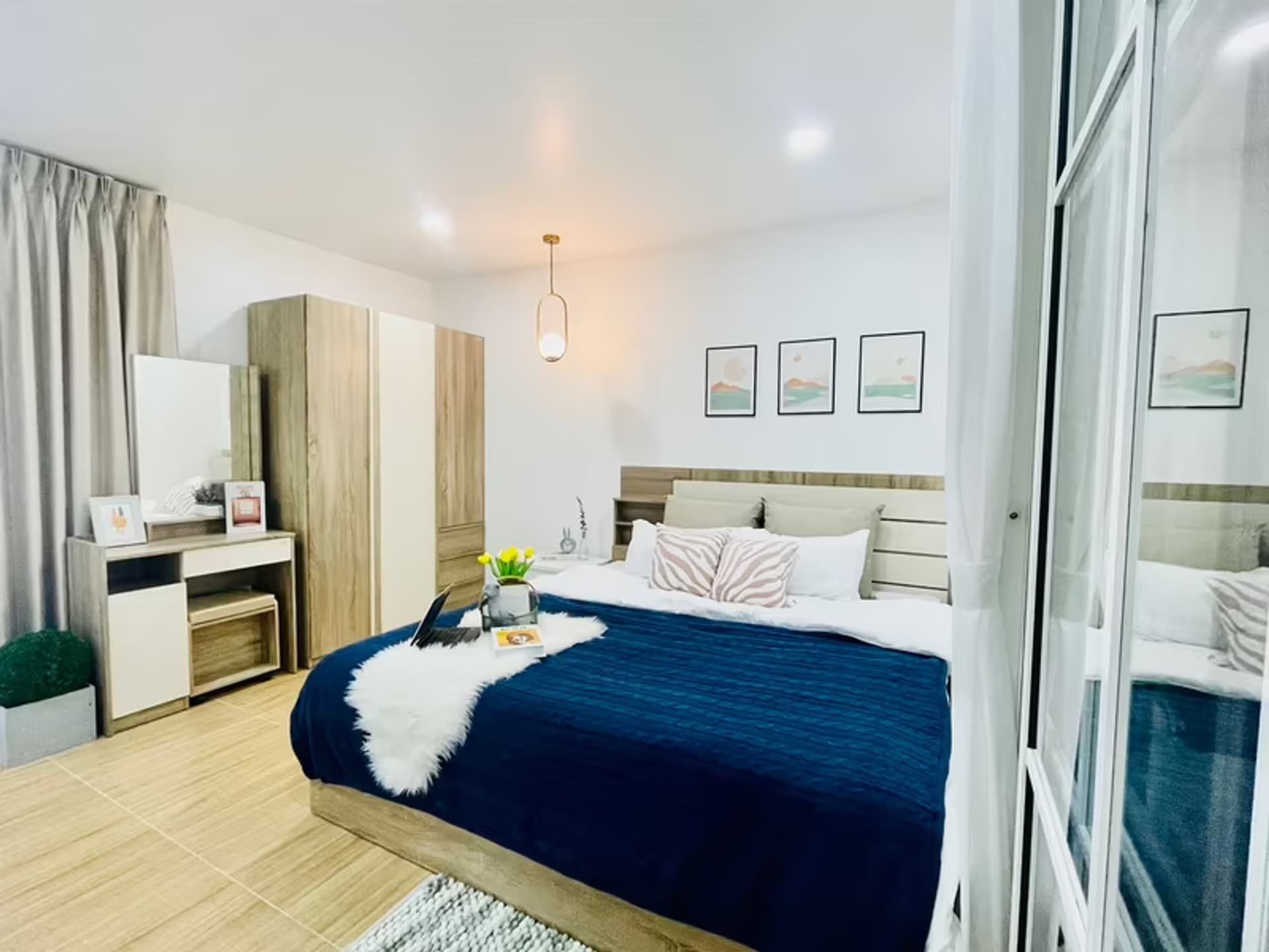 1 Bedroom Condo - Image 4