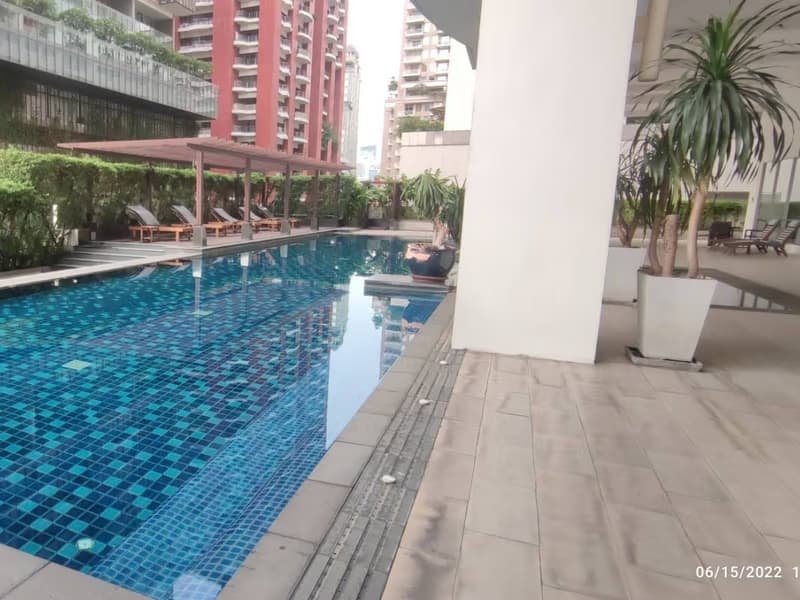 Condo for Rent at The Rajdamri
