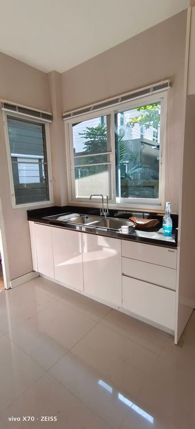 3 Bed House for Rent and Sale in Bang Phli - Image 17