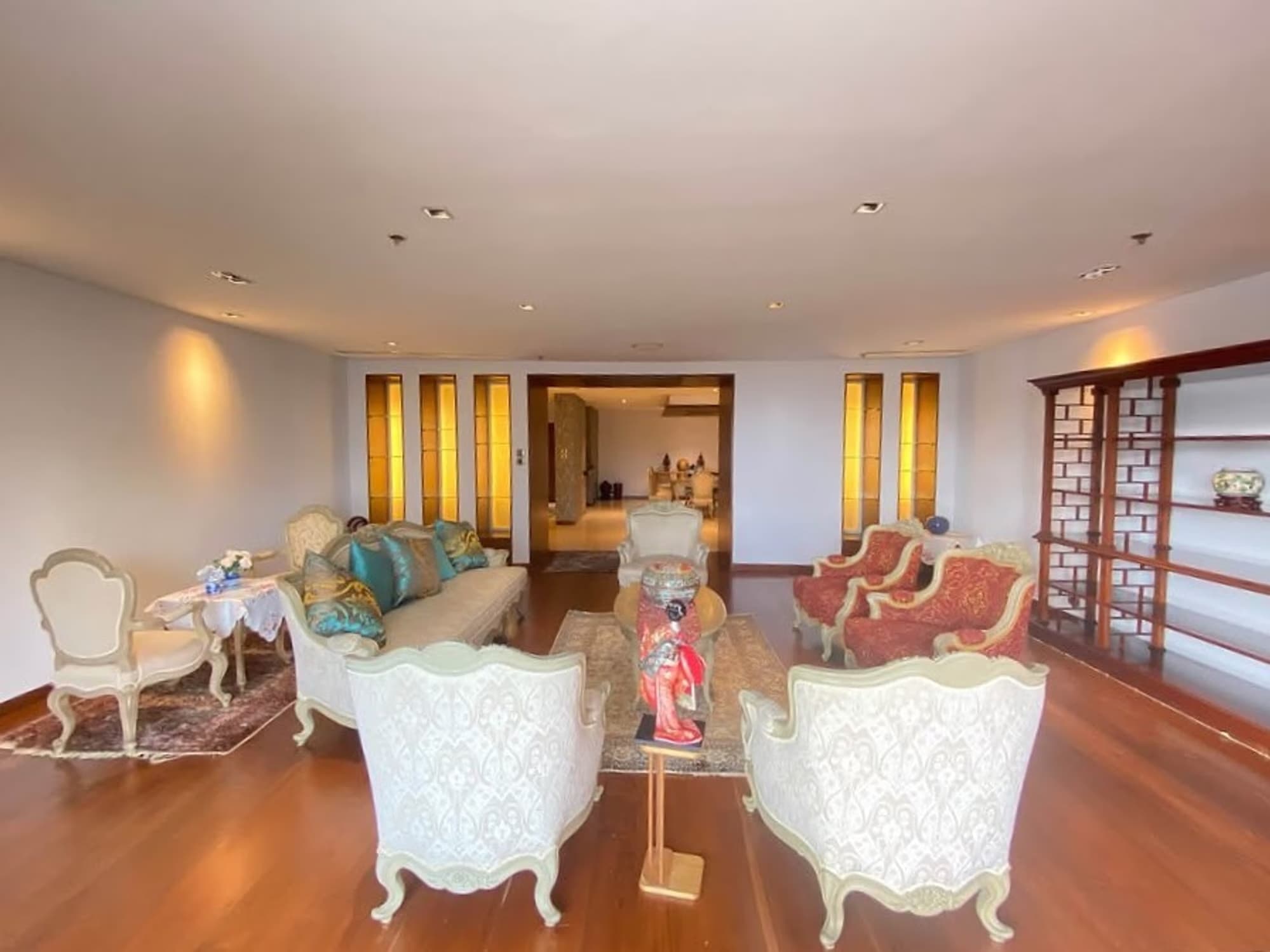 3 Bed Condo for Rent and Sale in Watthana - Image 1