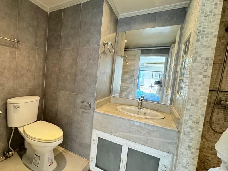 1 Bed Condo for Rent  Near Nana BTS
