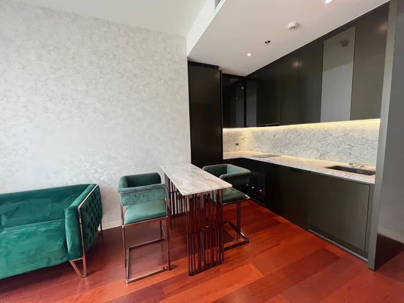 1 Bedroom Condo