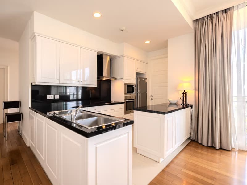 2 Bed Condo for Sale in undefined