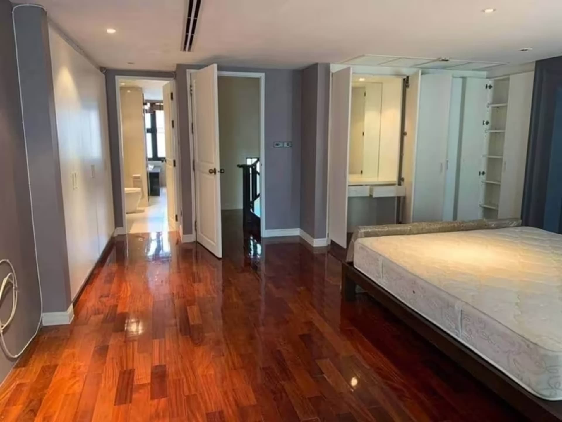 4 Bedroom House - Image 5