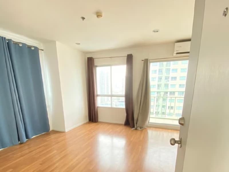 Condo for Sale at Lumpini Park Rama 9 - Ratchada