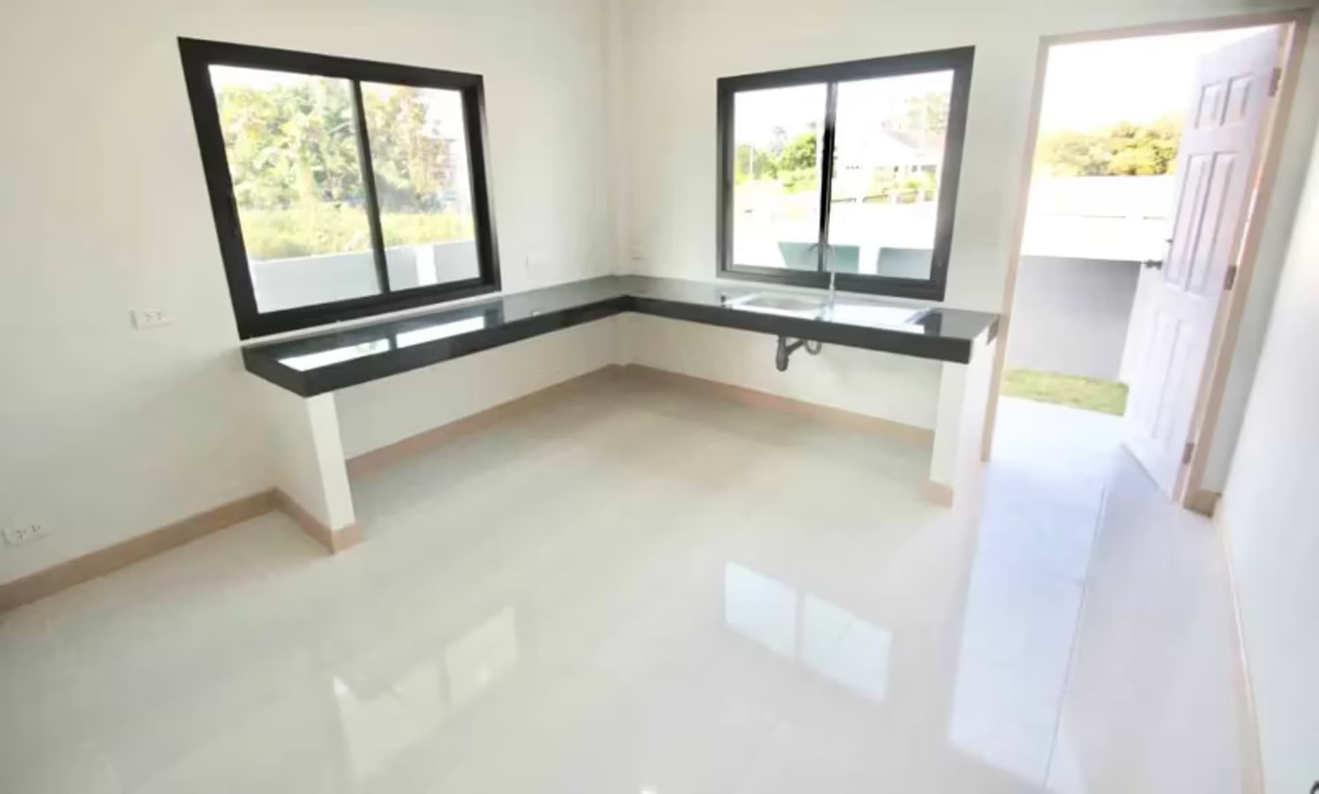 3 Bedroom House - Image 9