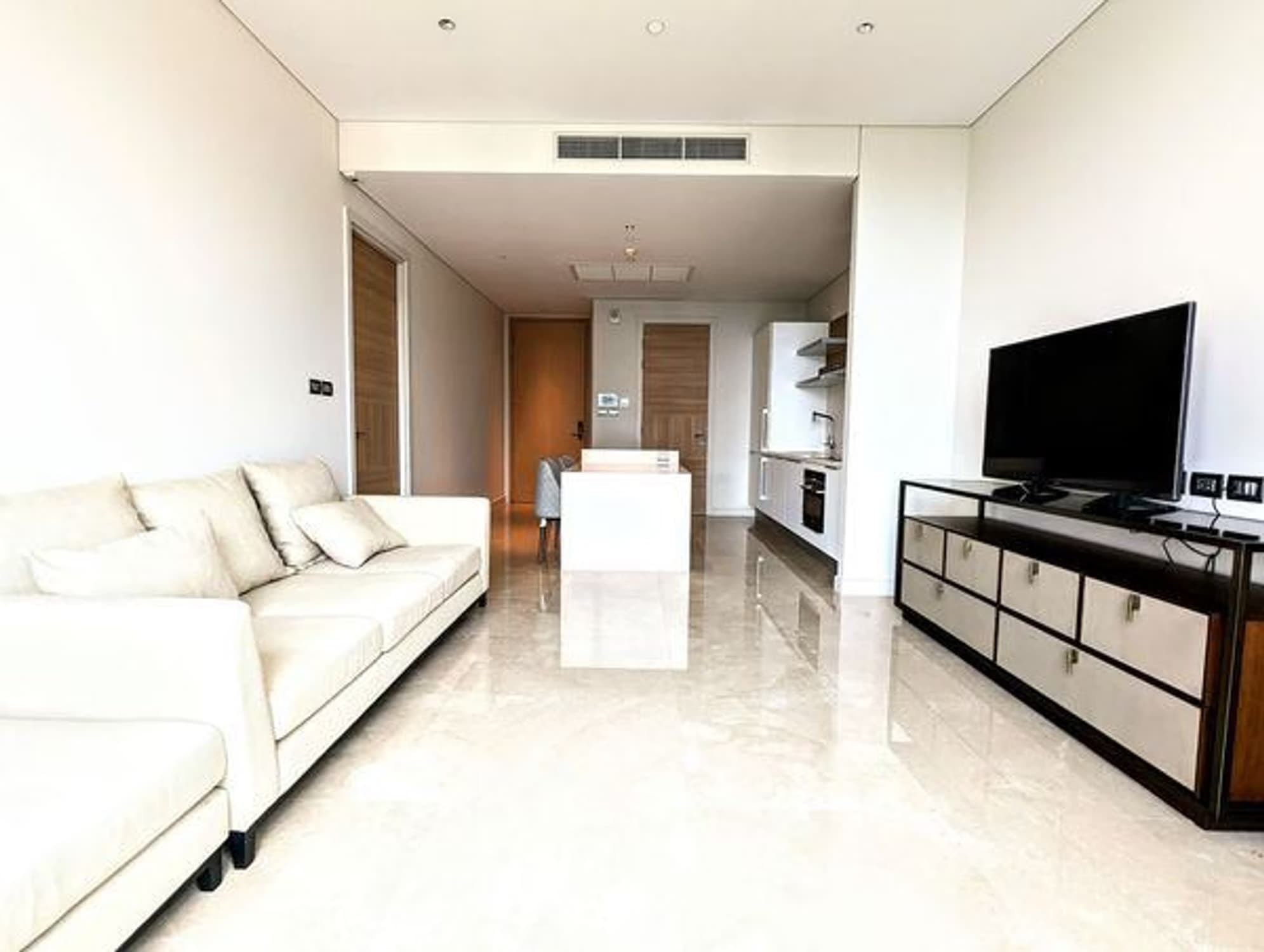 1 Bed Condo for Sale in Pathum Wan - Image 1