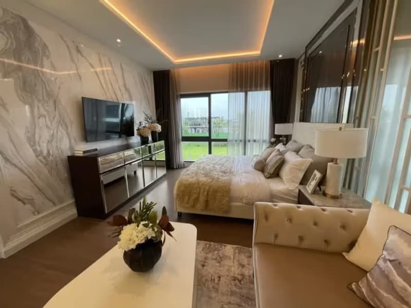 5 Bedroom House