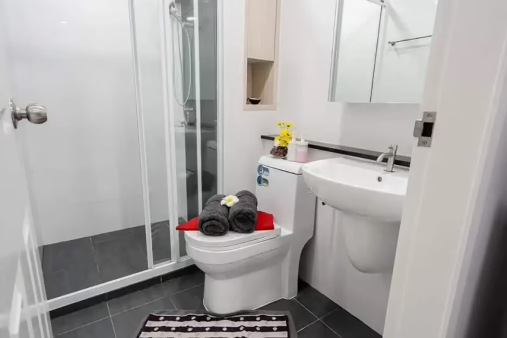 1 Bedroom Condo - Image 3