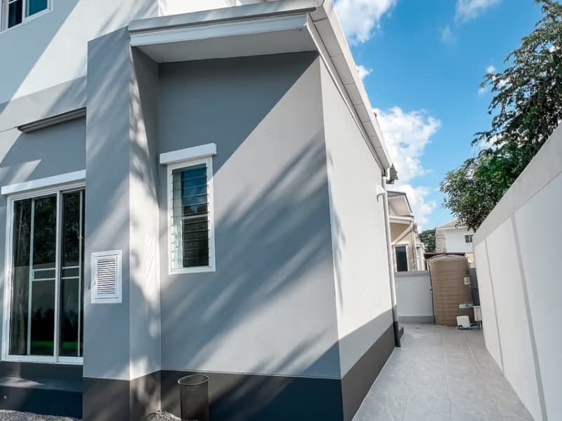 4 Bed House for Rent in San Kamphaeng