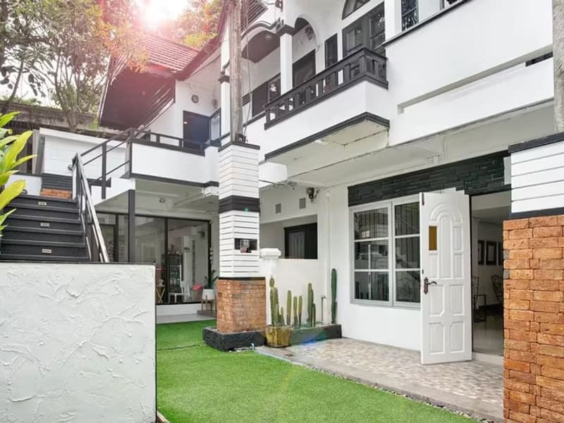 Restaurant for Rent in Nimman