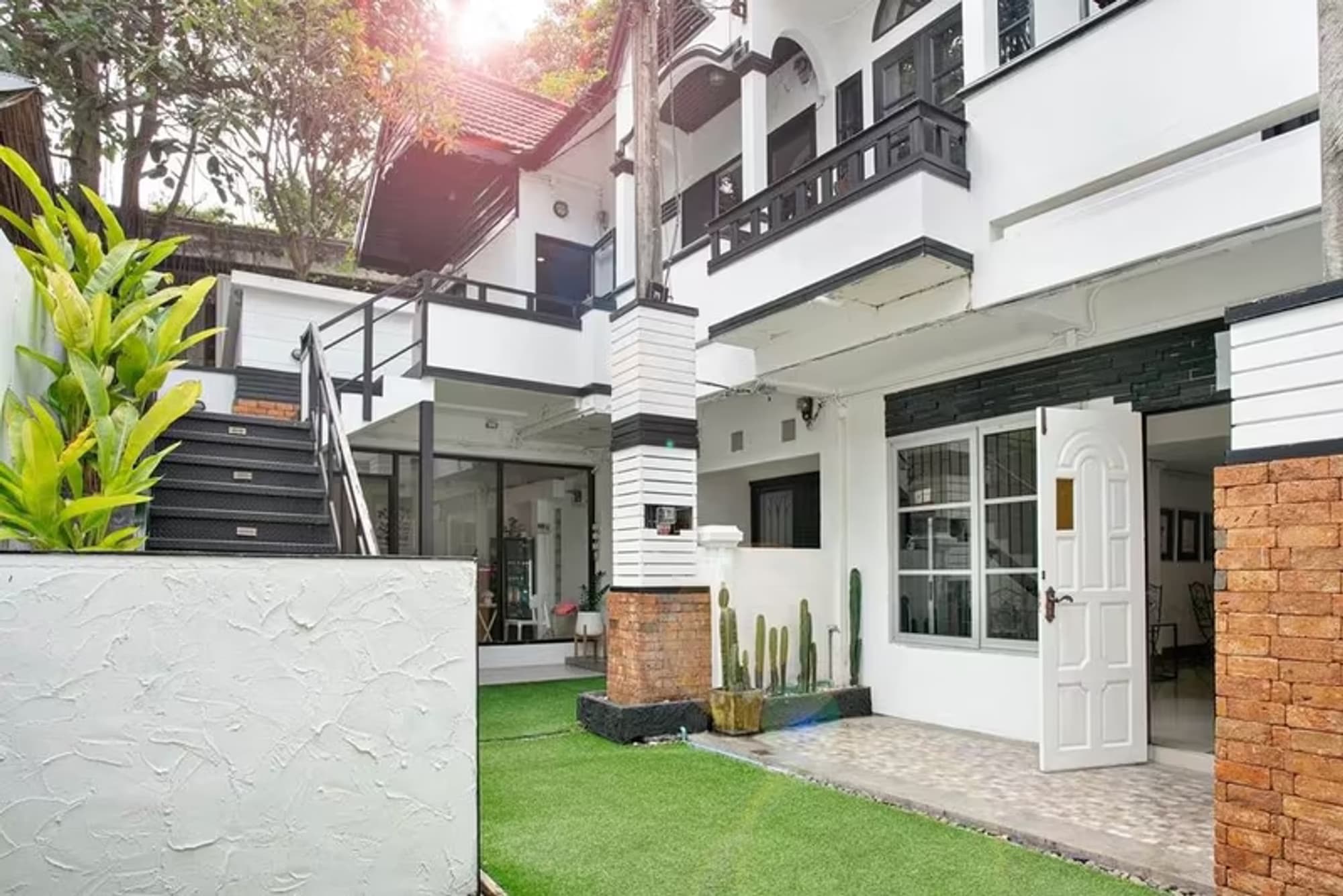 Restaurant for Rent in Nimman - Image 1