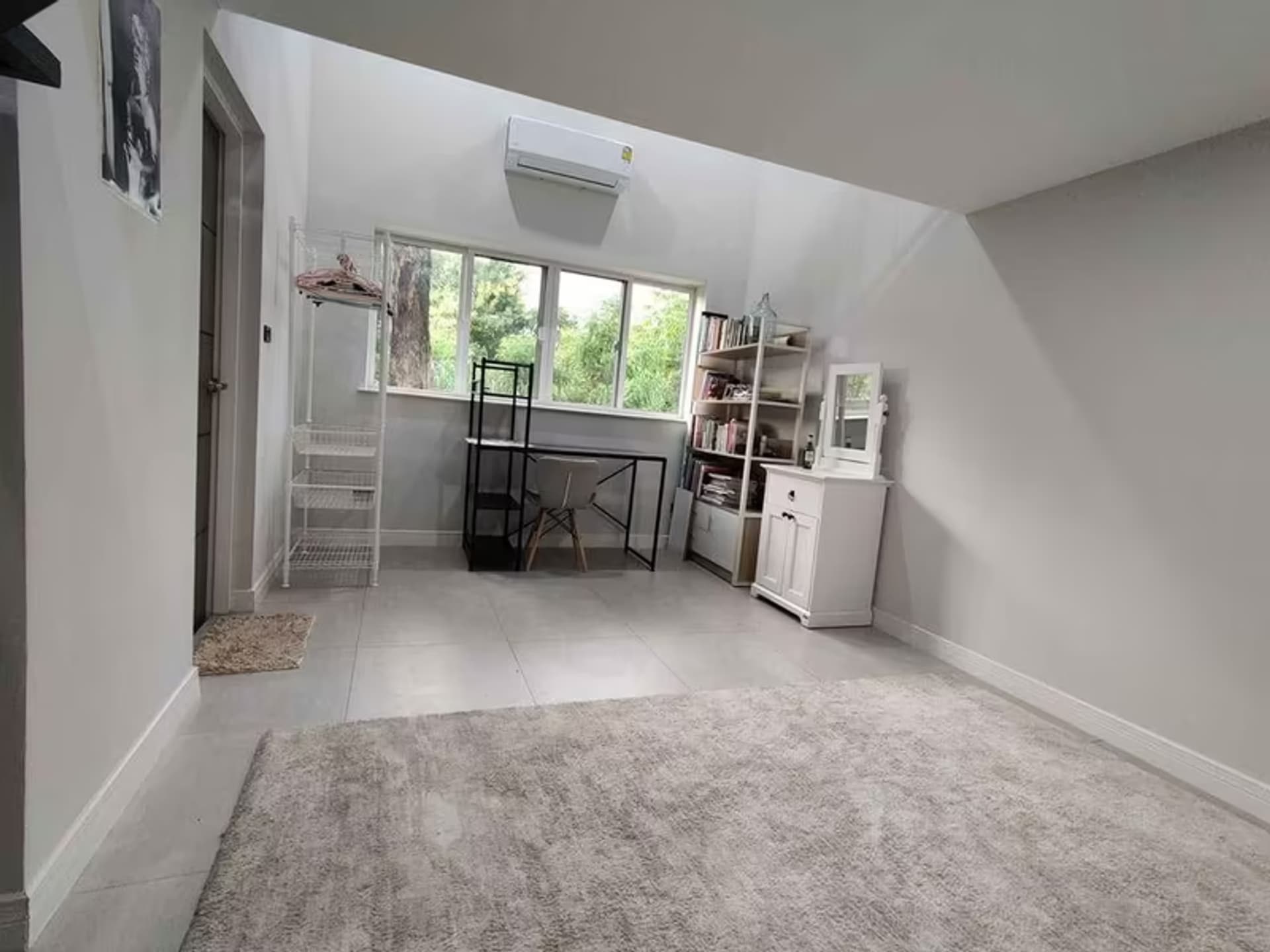  - Image 12