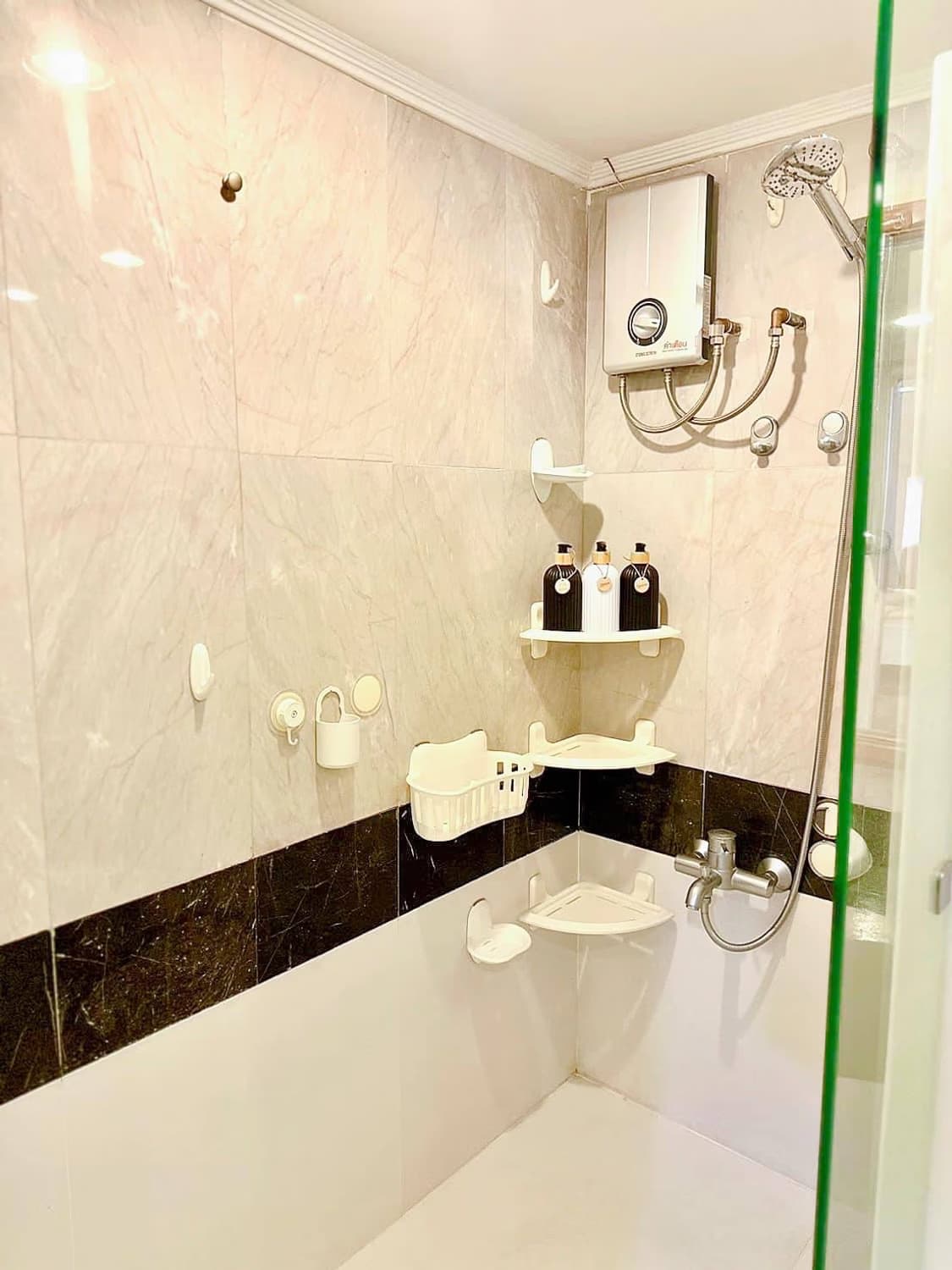 4 Bedroom Condo for Rent/Sale at Hillside 4 - Image 13