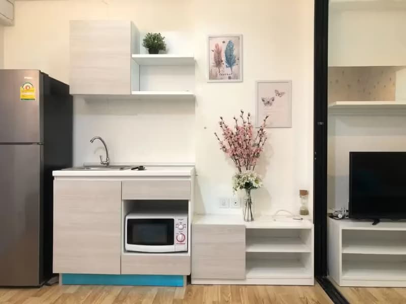 1 Bedroom Condo