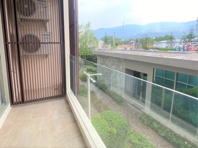 1 Bedroom Condo