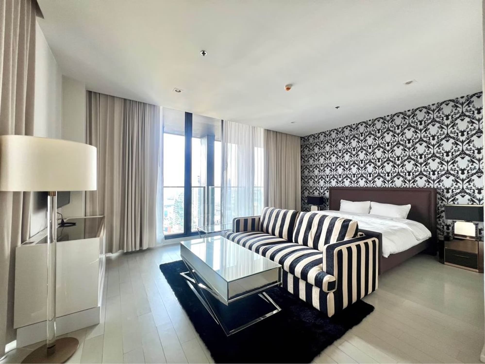 Condo for Rent at Noble Ploenchit - Image 21