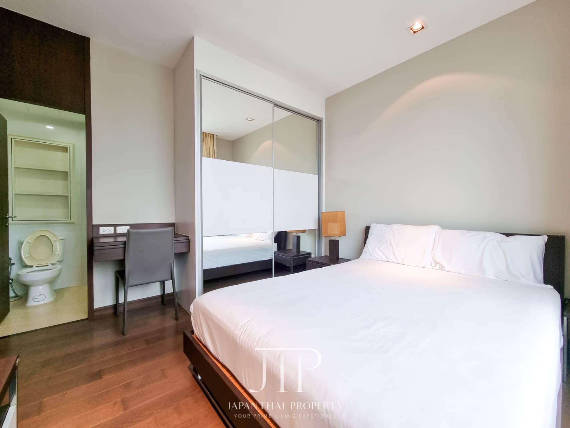3 Bed Condo for Rent and Sale in Khlong Toei - Image 4