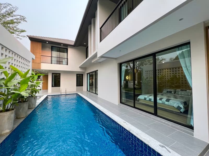 Modern Pool Villa in Wangtan