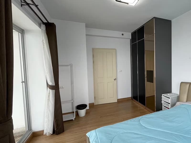 Condo for Sale at Supalai Park Asok-Ratchada