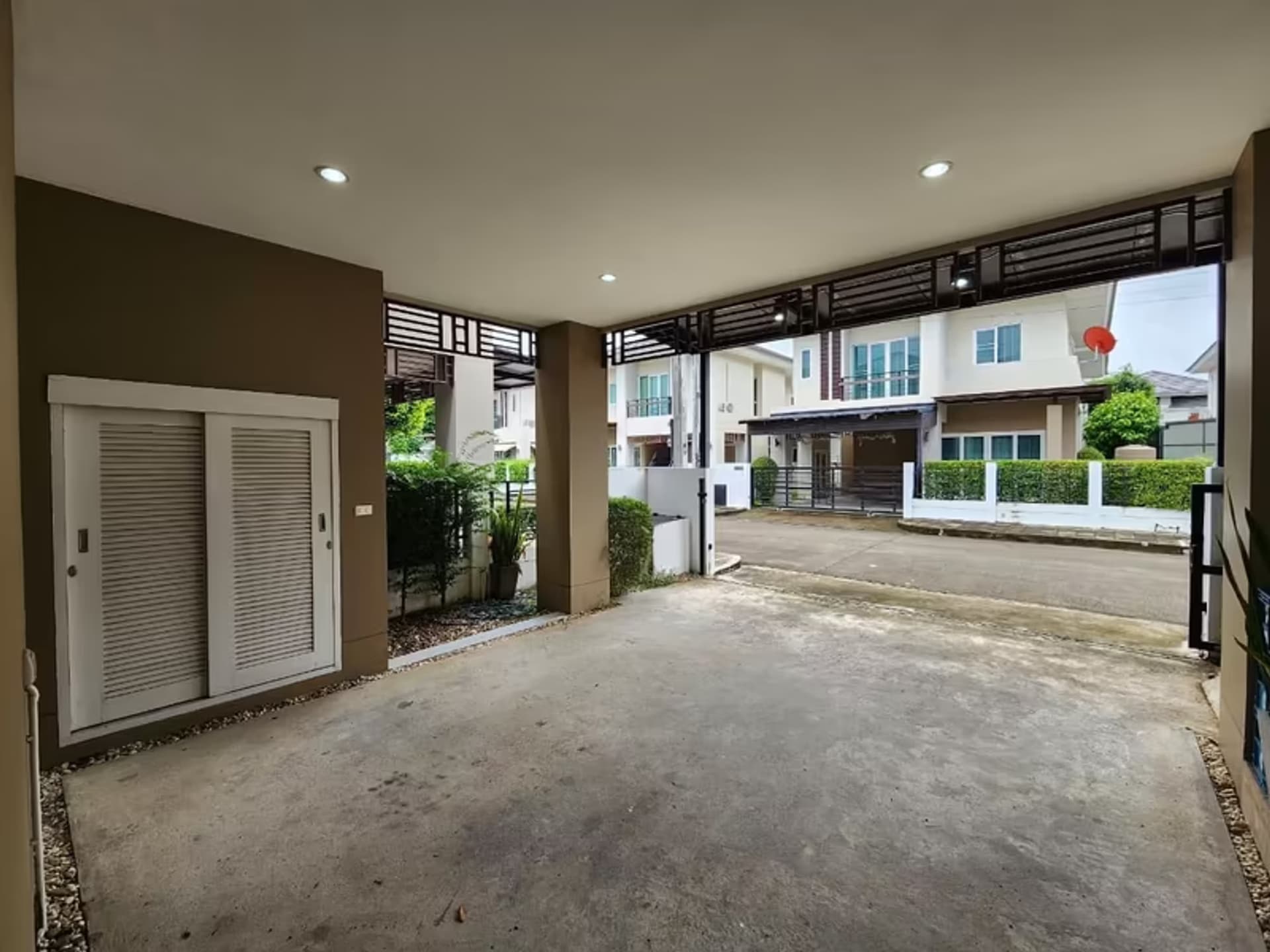 3 Bedroom House - Image 6