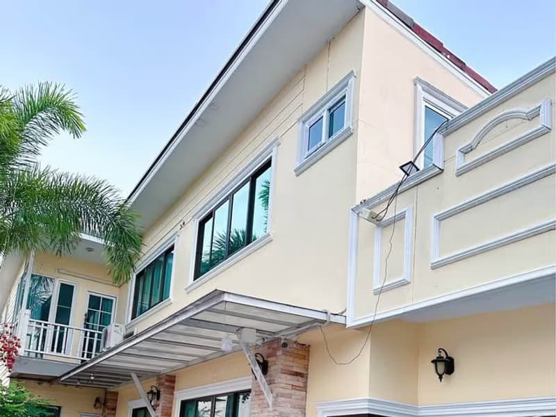 4 Bed House for Rent in San Sai District