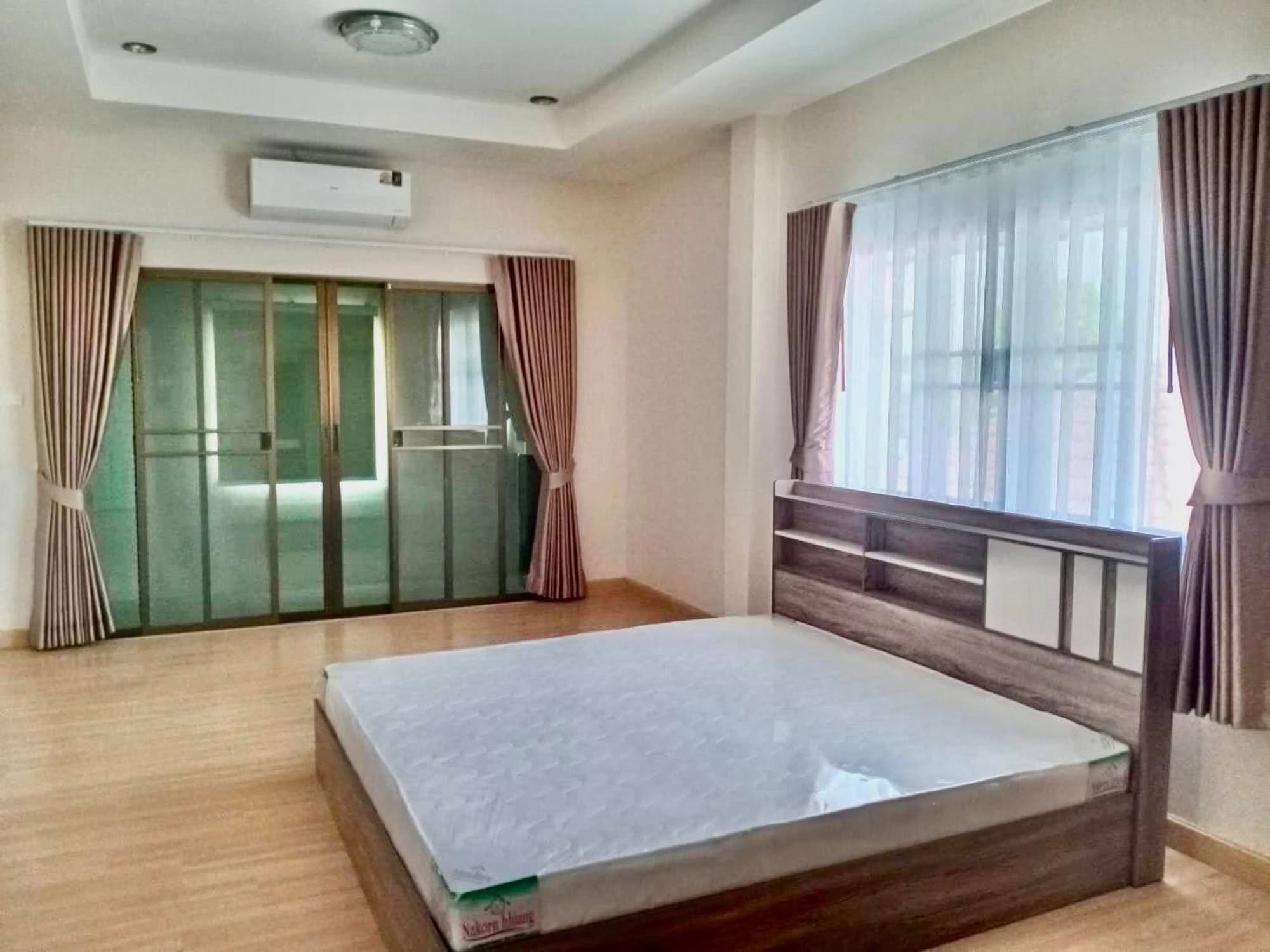 6 ห้องนอน บ้าน สำหรับ จำหน่าย ใน Hang Dong - Image 5