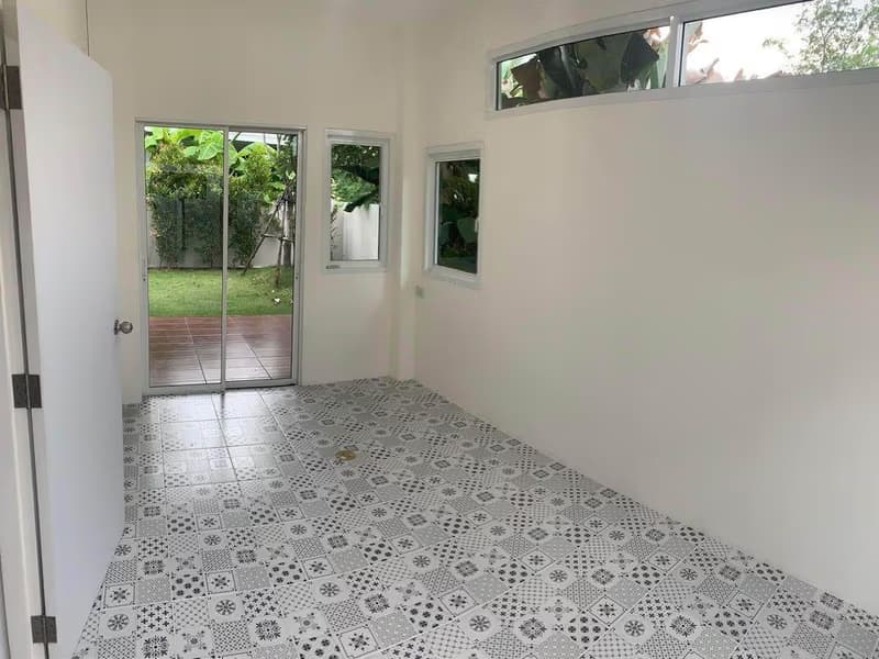 3 Bed House for Sale in Saraphi