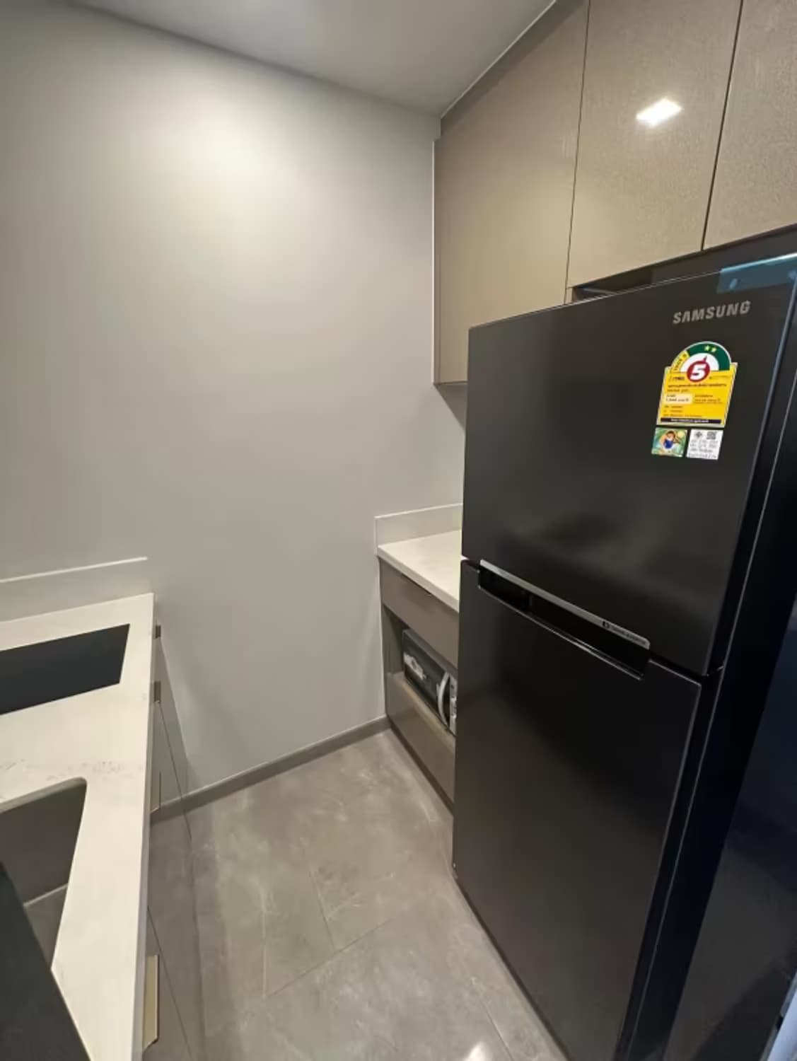 1 Bedroom Condo - Image 6
