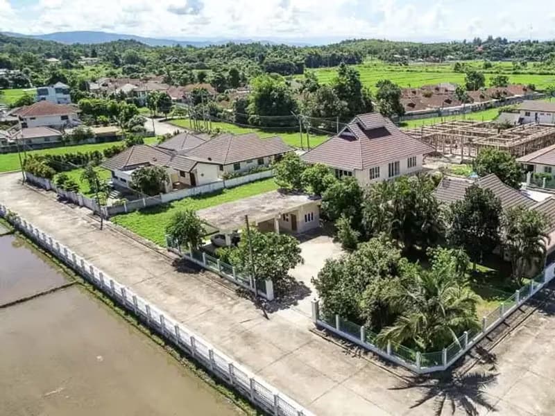 5 Bedroom House