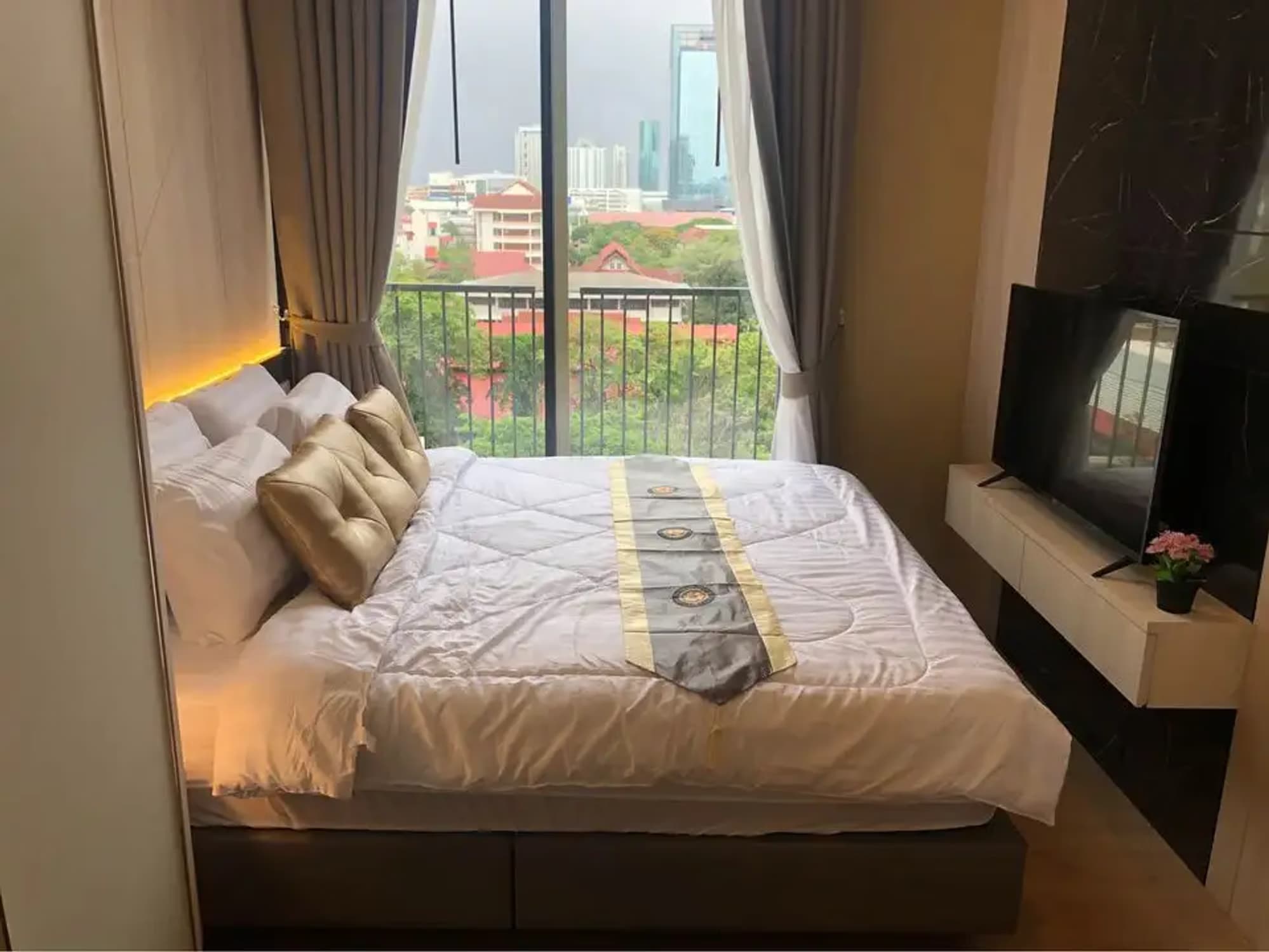 1 Bedroom Condo - Image 8