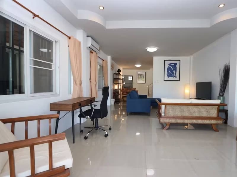 2 Bed House for Rent in Saraphi District