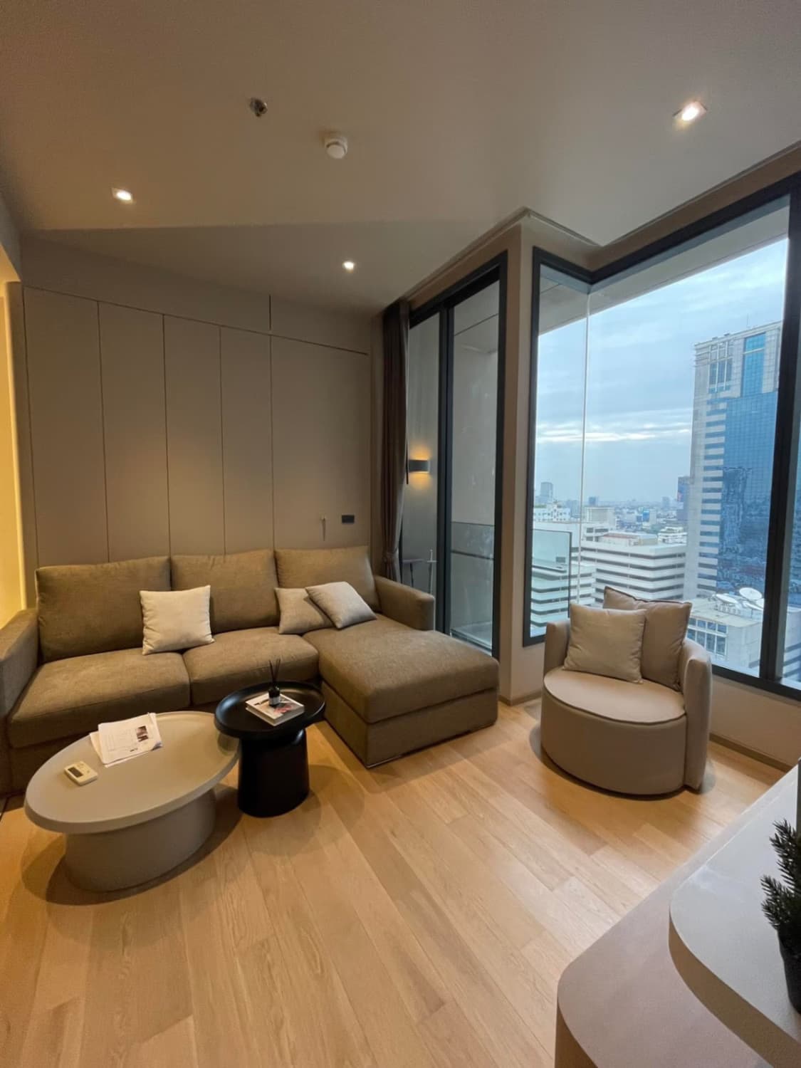 1 Bed Condo for Rent in Watthana - Image 2