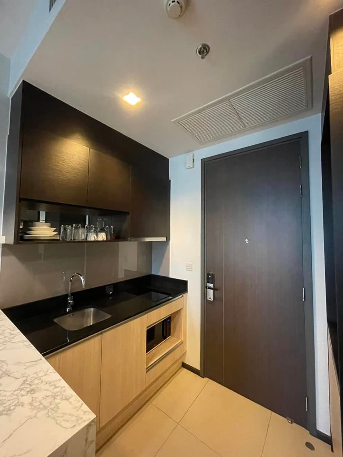 1 Bed Condo for Rent in Watthana - Image 4