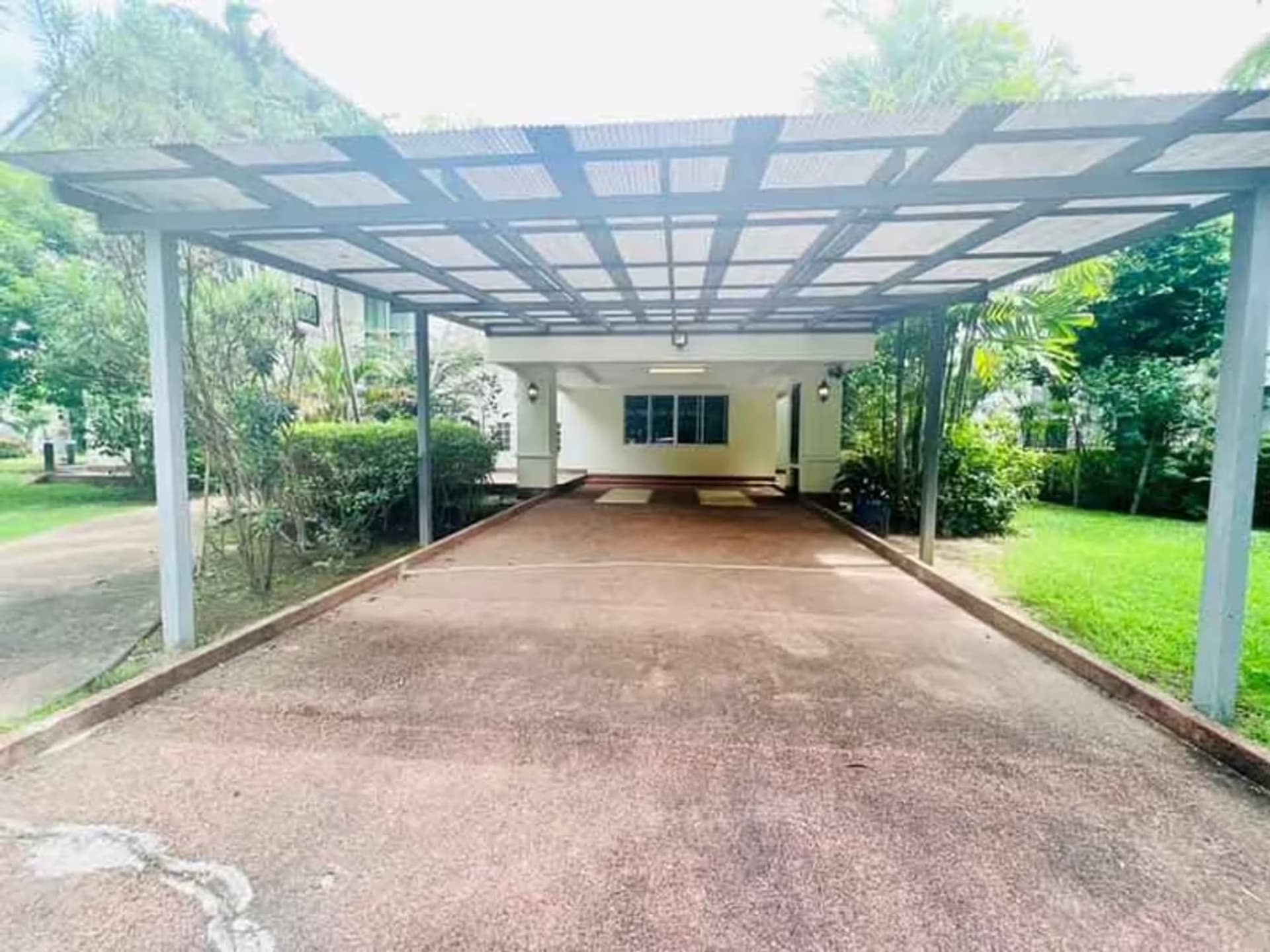 5 Bedroom House - Image 33