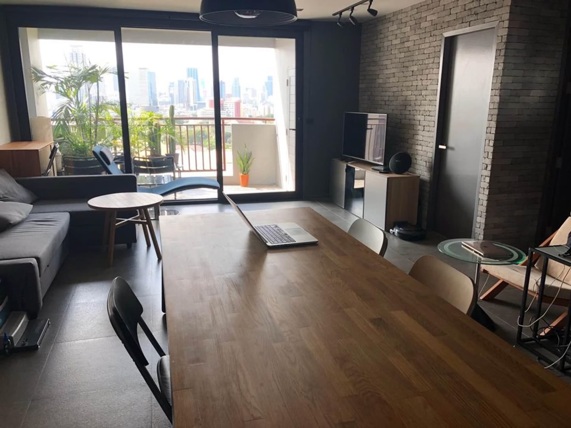 2 Bed Condo for Rent  Near Queen Sirikit National Convention Centre MRT - Image 1