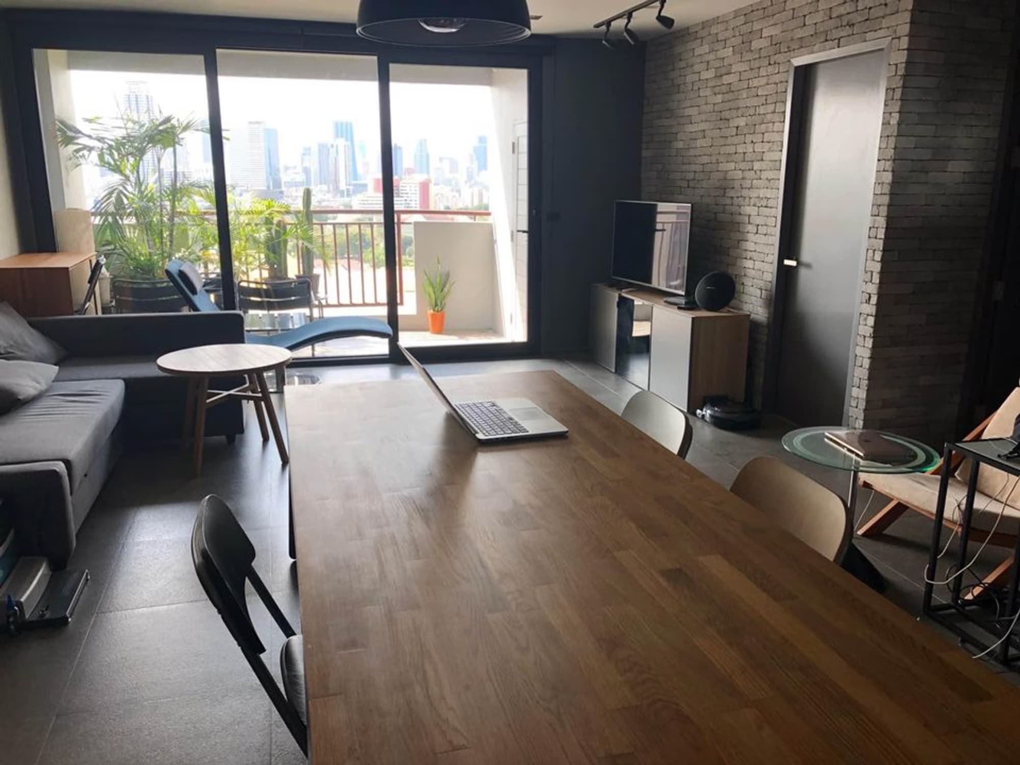 2 Bed Condo for Rent  Near Queen Sirikit National Convention Centre MRT - Image 1