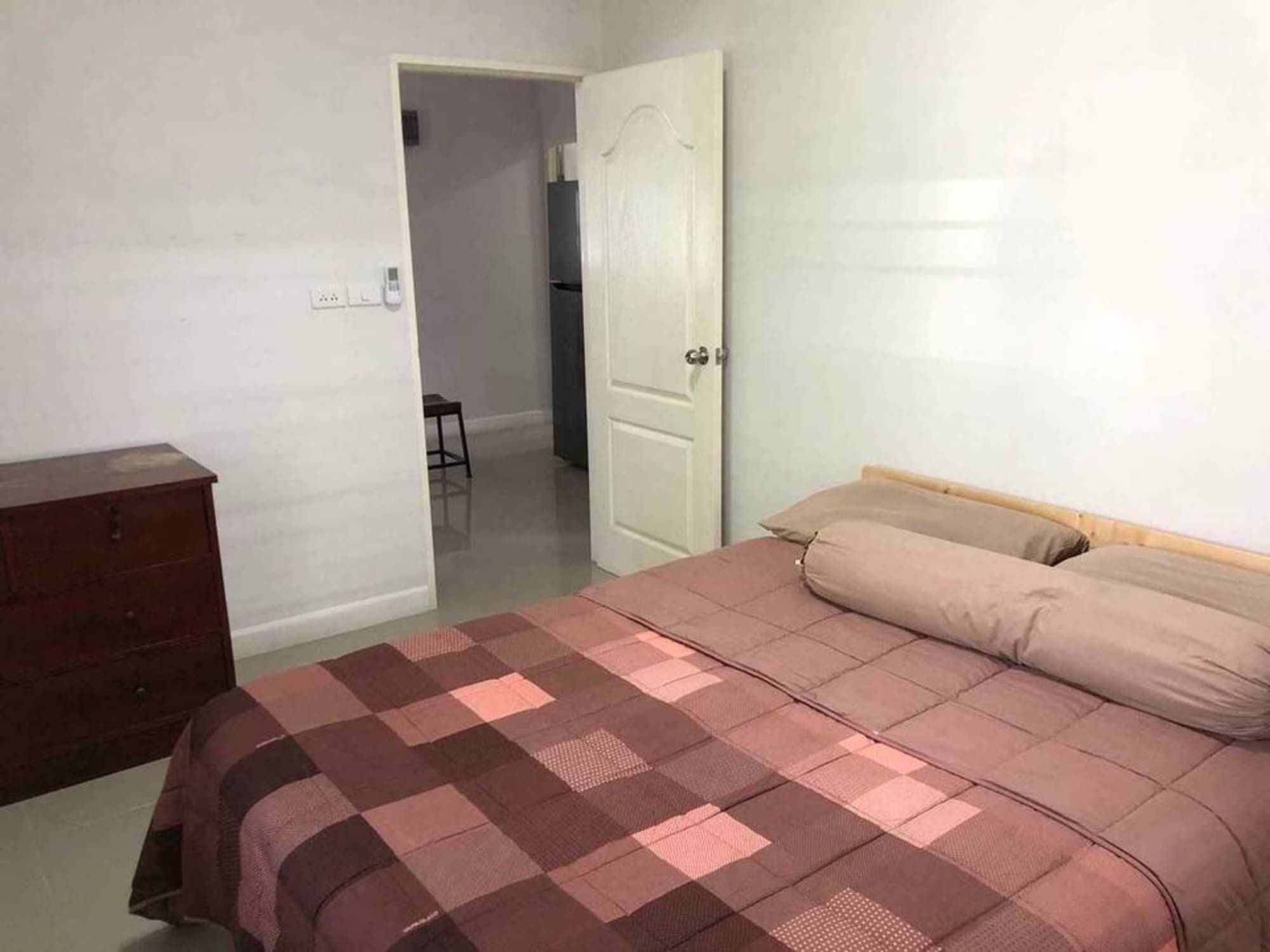 3 Bed House for Rent in Hang Dong - Image 5