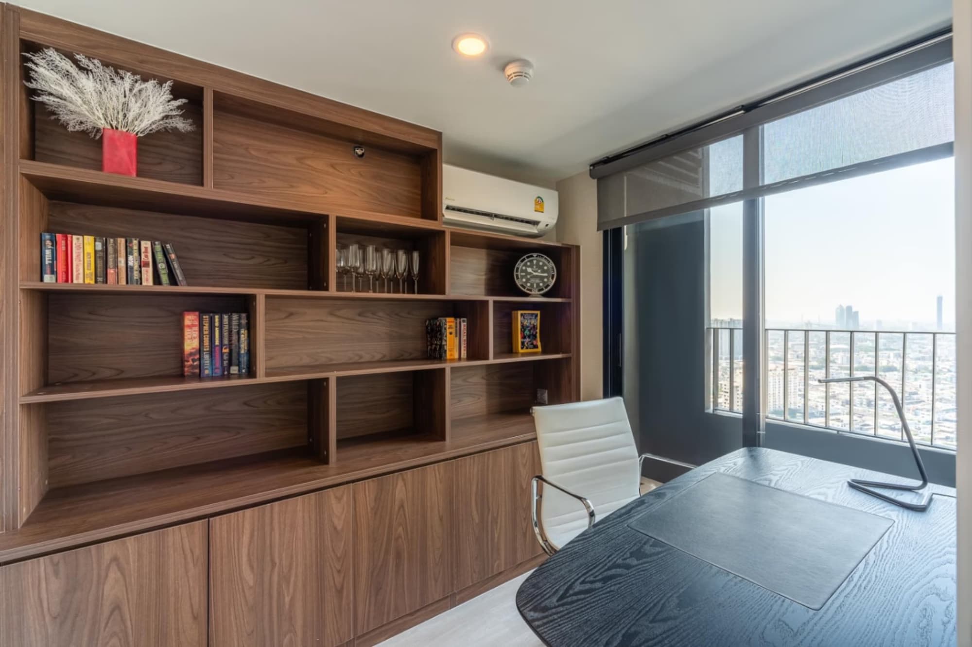 1 Bedroom Condo - Image 7