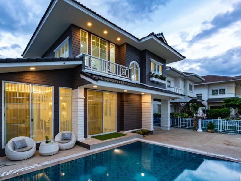 5 Bedroom House