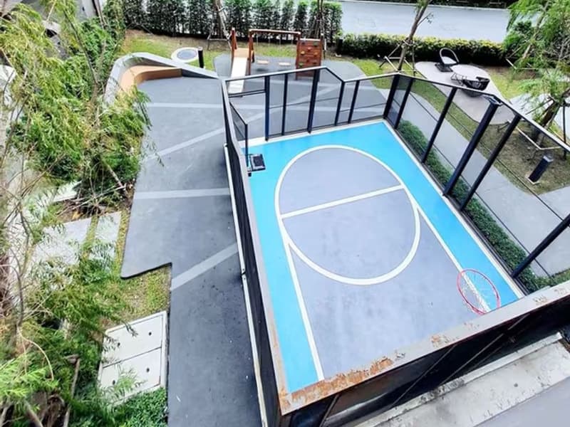 1 Bedroom Condo
