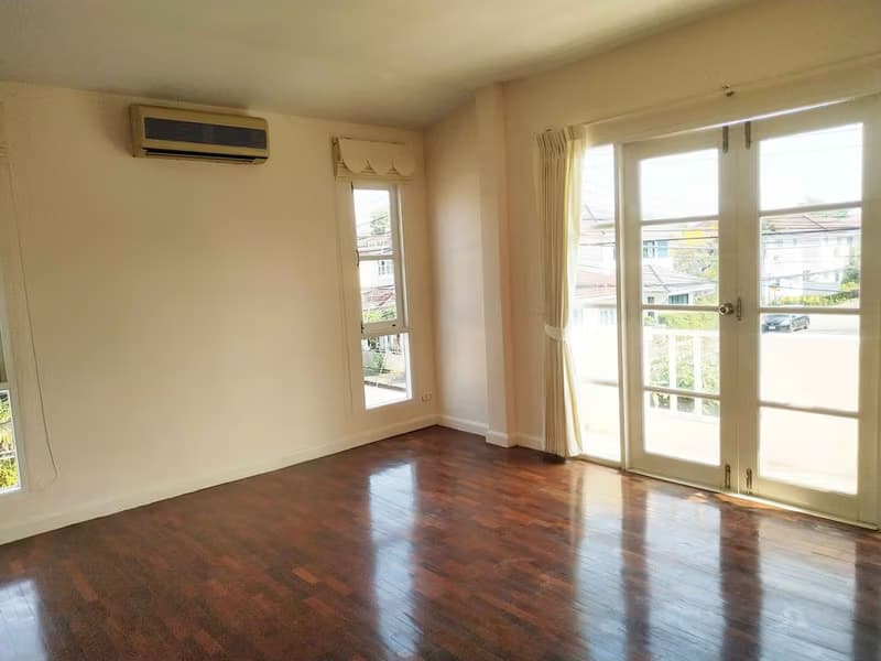 House for Sale at Land and Houses Park San Sai