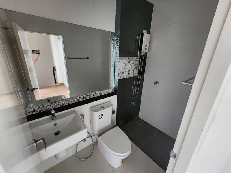 3 Bed Townhouse for Rent and Sale in Bang Phli