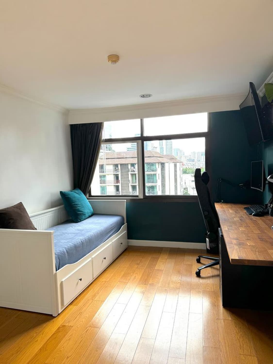 3 Bed Condo for Rent in undefined - Image 3