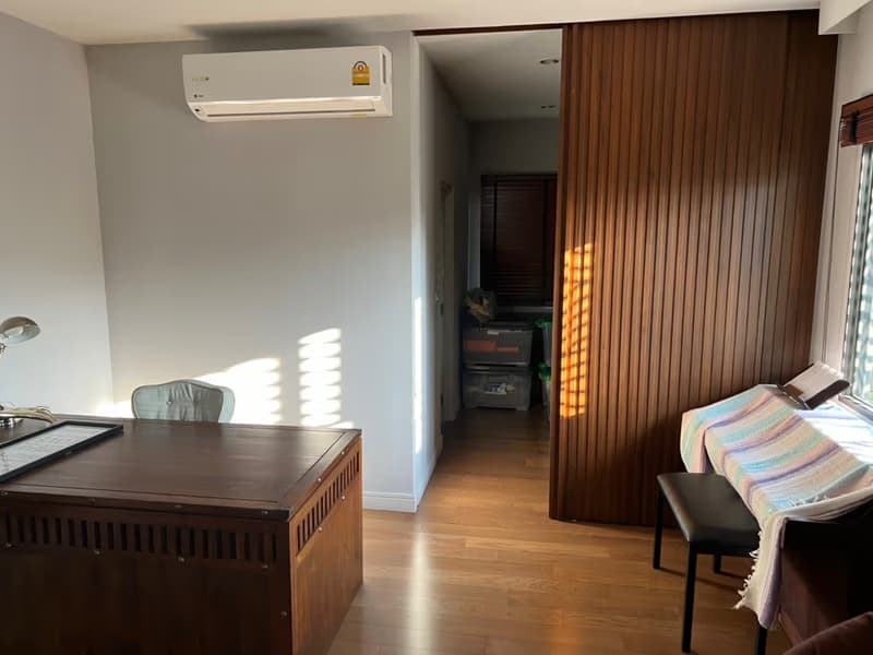 4 Bed House for Rent in Prawet