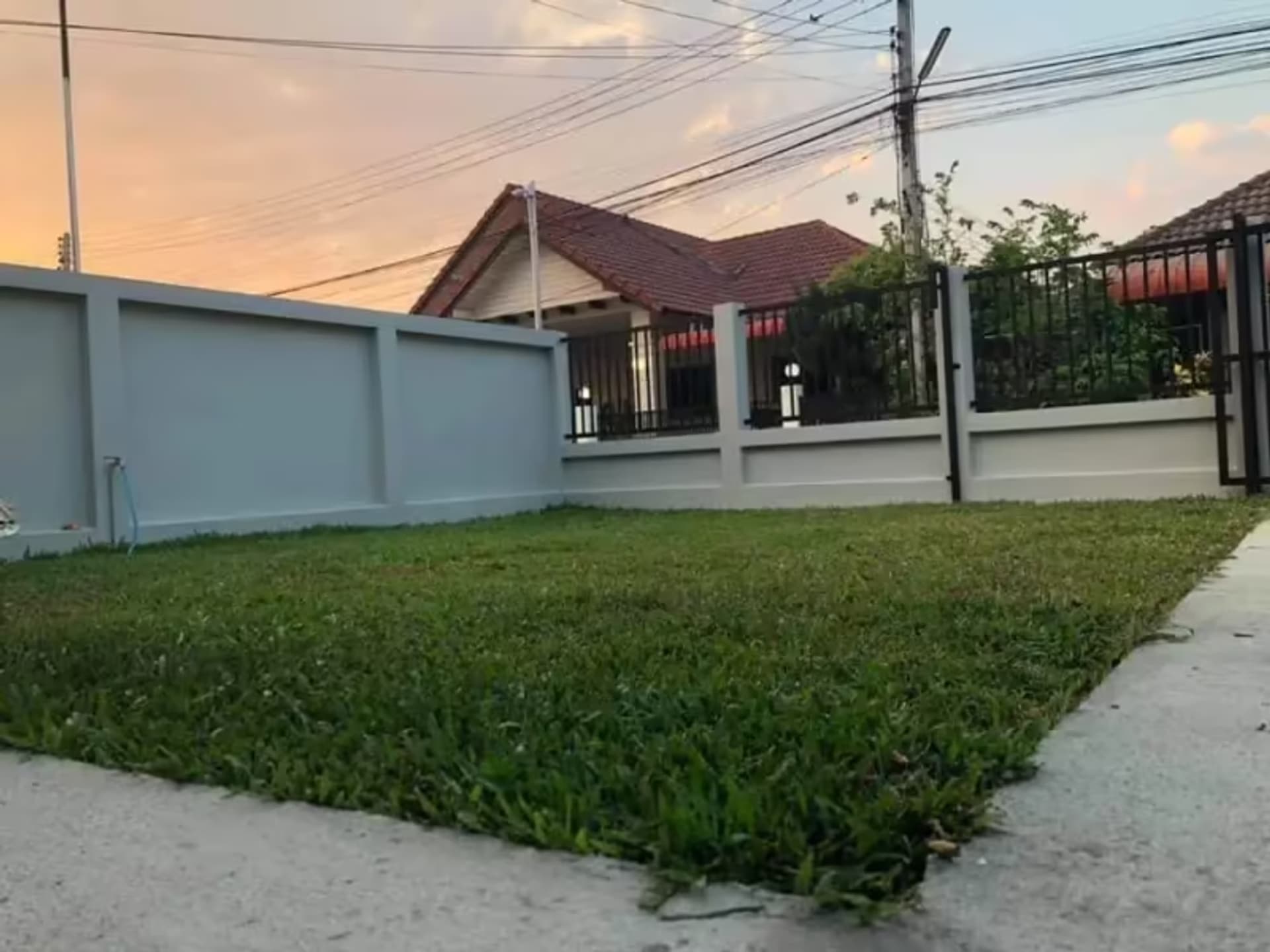 3 Bedroom House - Image 2