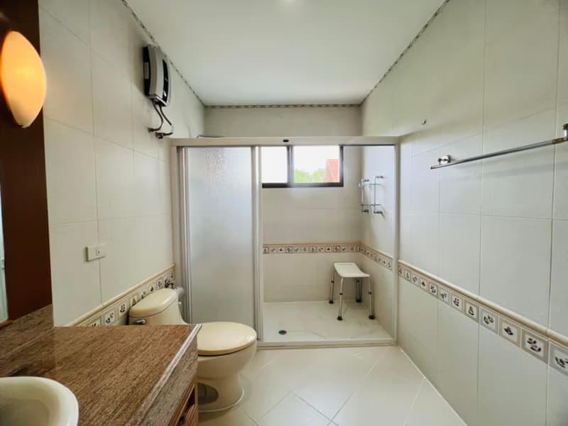 5 Bed House for Sale in Hang Dong