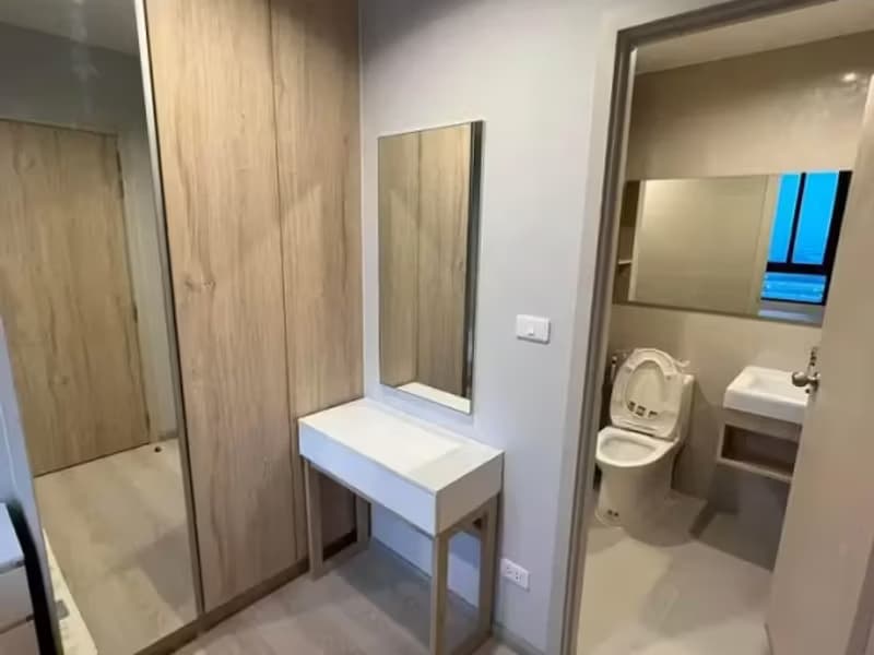 1 Bedroom Condo