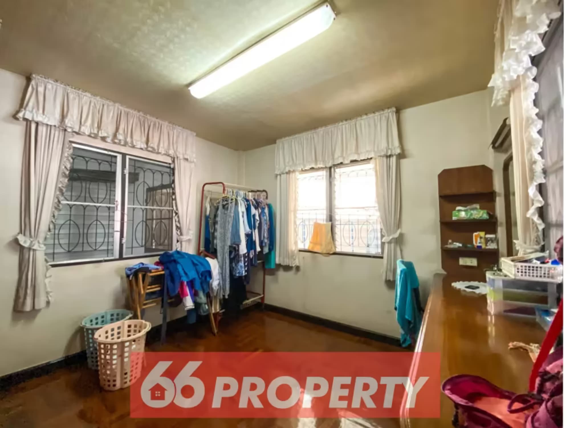 2 Bedroom House - Image 7