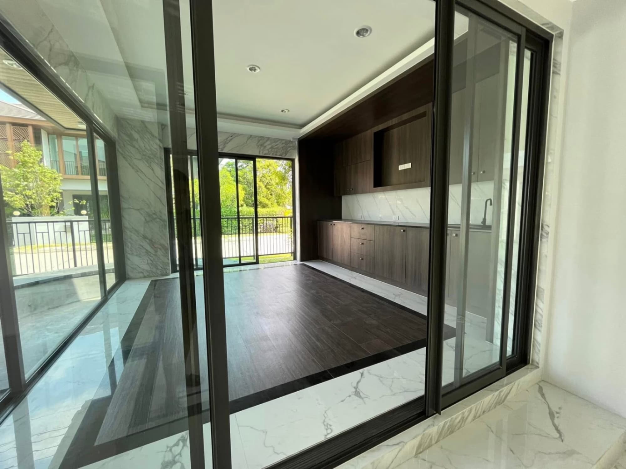 4 Bed House for Sale in Prawet - Image 6